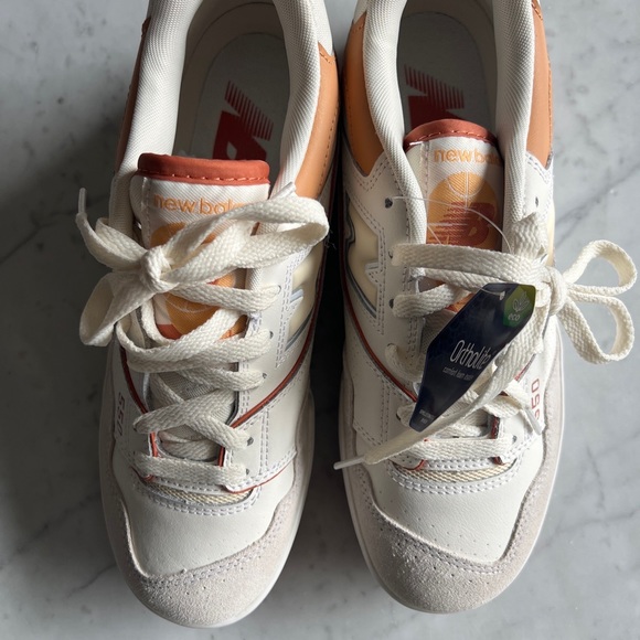 Brand New Authentic in box New Balance 550 Orange - Picture 6 of 6